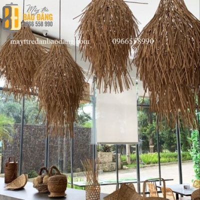 ĐÈN MÂY THẢ TUA RUA