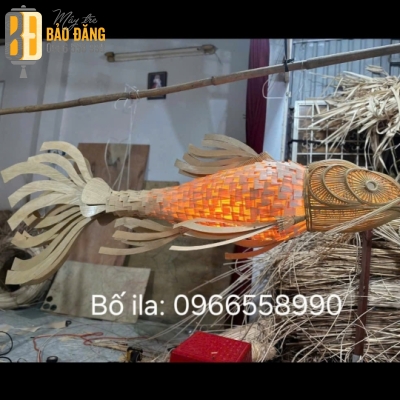 ĐÈN LỒNG CÁ VÁY GỖ