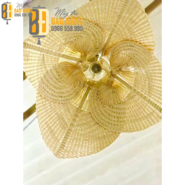 ĐÈN LỒNG QUẠT MÂY TRE
