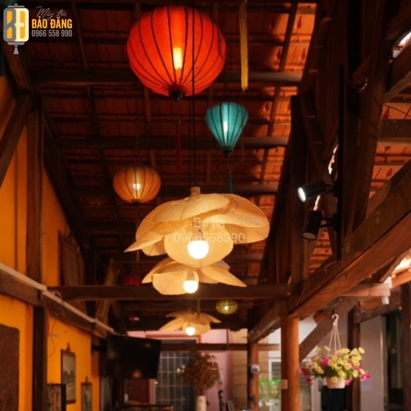 ĐÈN LỒNG MÂY TRE THẢ TRẦN HÌNH QUẠT