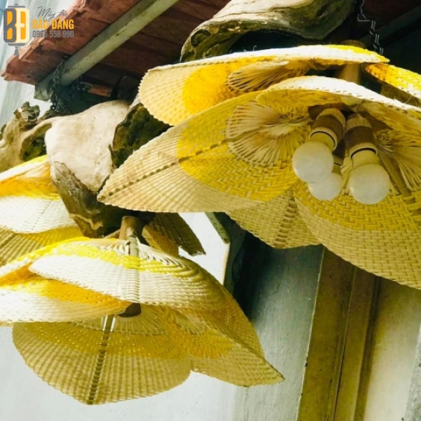 ĐÈN LỒNG MÂY TRE THẢ TRẦN HÌNH QUẠT