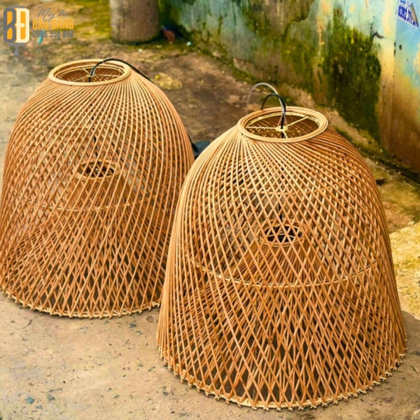 ĐÈN MÂY TRE NƠM CÁ