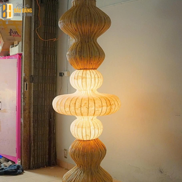 Trụ Đèn Lồng Mây Tre Kết Hợp Giấy Dó