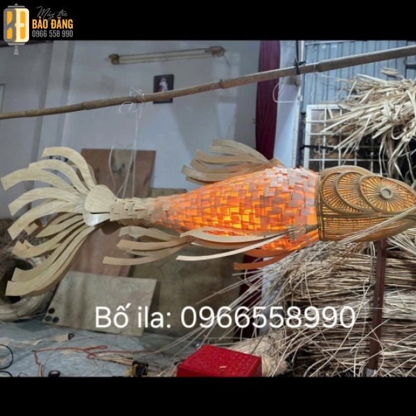 ĐÈN LỒNG CÁ VÁY GỖ