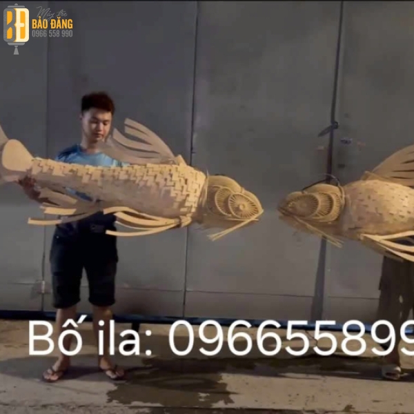 ĐÈN LỒNG CÁ VÁY GỖ